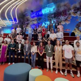 Participantes de Ocean Hackathon® 2025 en el nuevo edificio Zona Base Incubazul
